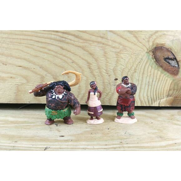 Disney Figures Lot of 5 Princess Moana Family Maui Moana Chief Tui Te Ka Lava - Picture 3 of 9